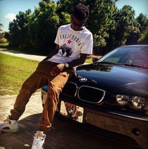 Meet your Posher, Dennis